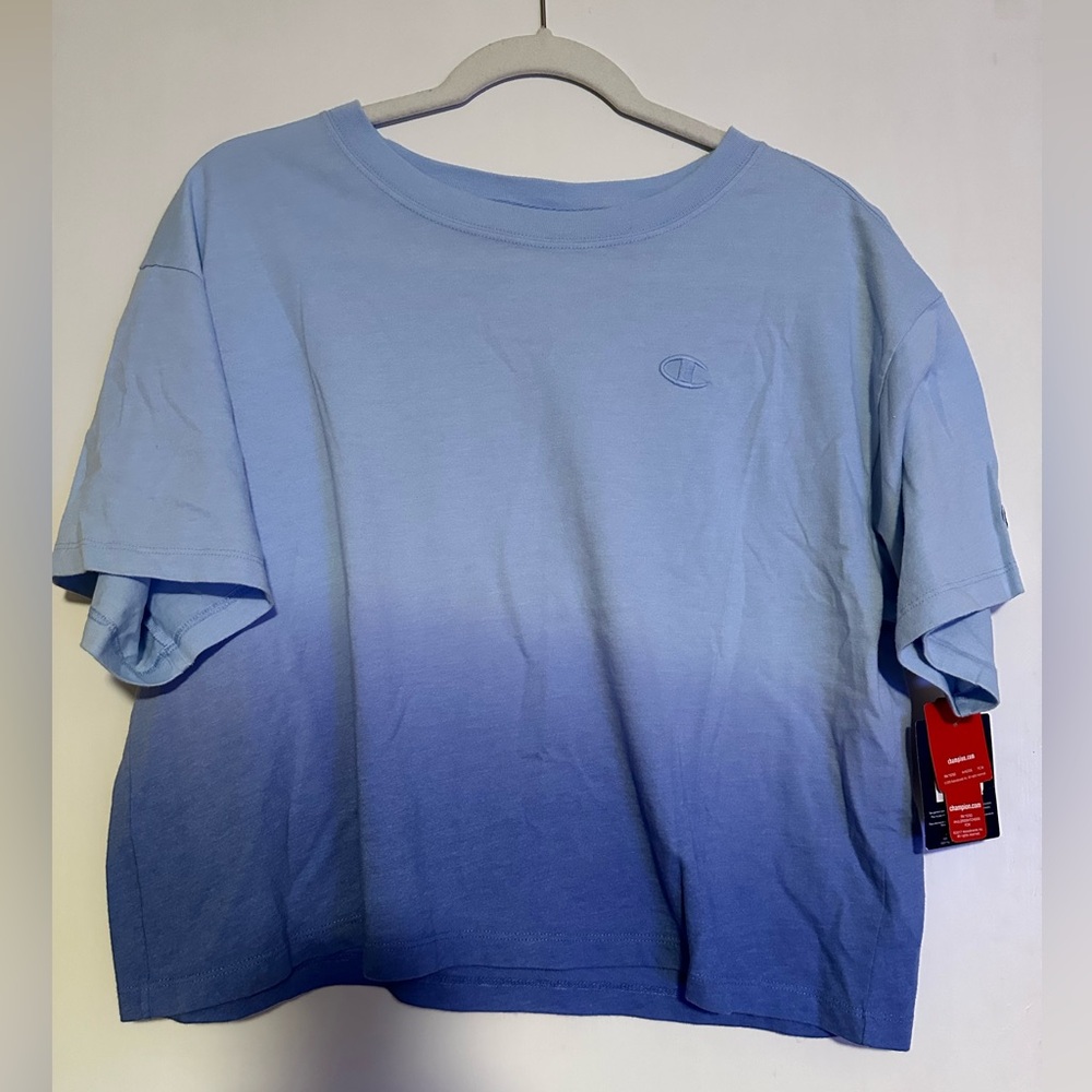 Women’s Champion crop tee, size L